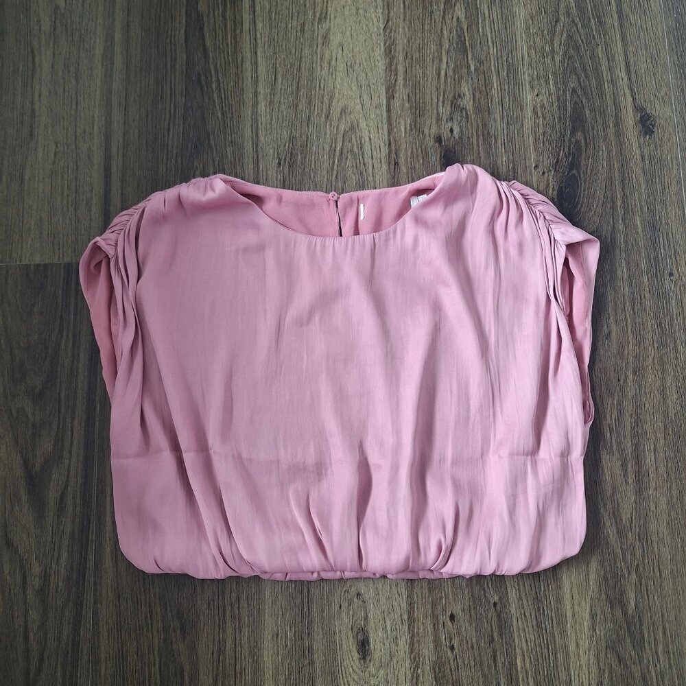NWOT ASTR Cropped Double Layer Ballon Hem Sleeveless Blouse Size L